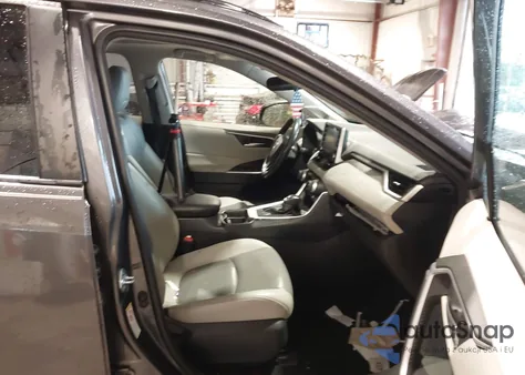 2019 Toyota Rav4 Xle Premium z USA, uszkodzony, nr VIN JTMA1RFV9KJ007454